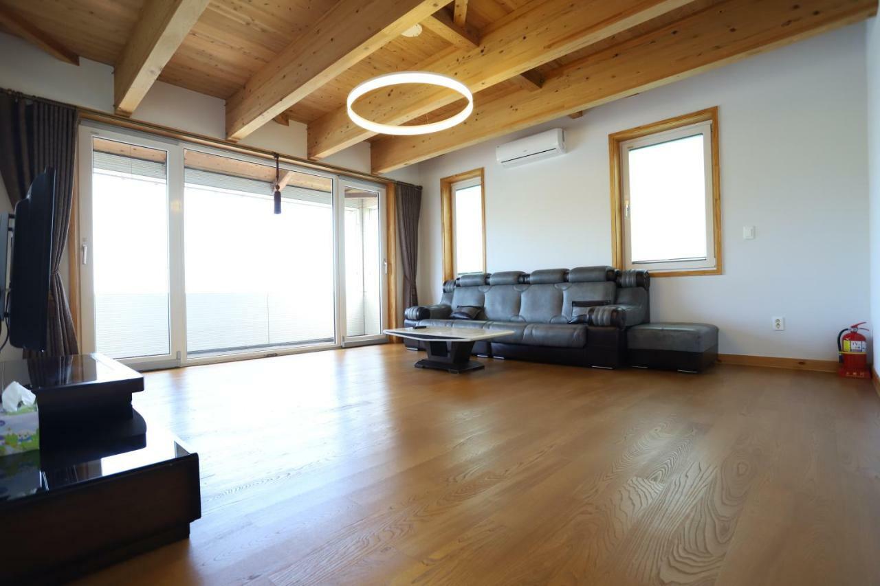 Jeju Lake Pension ภายนอก รูปภาพ
